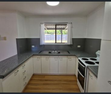 51 Maple Drive, Andergrove - Photo 6