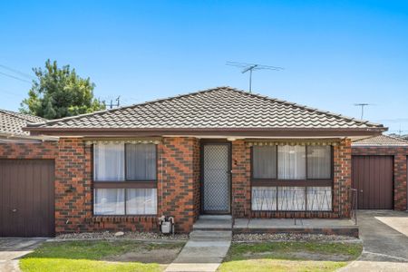 2/736 Centre Road, Bentleigh East - Photo 2