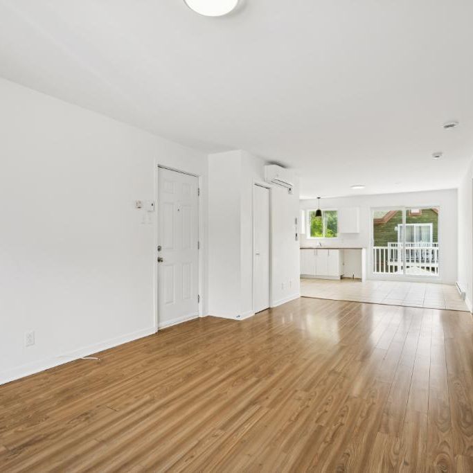 🏡 Grand 4 ½ à louer à Coteau-du-Lac | Stationnement, rangement et climatisation inclus - Photo 1