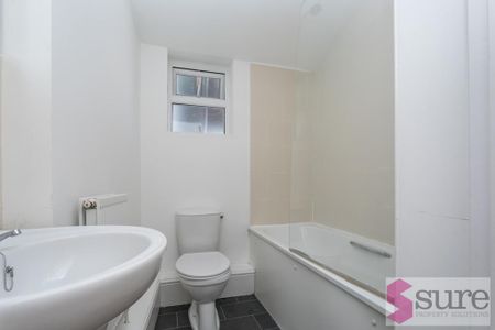 4 bedroom terraced house to rent - Photo 3