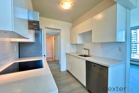 1215 Beach Ave #905 - Photo 5