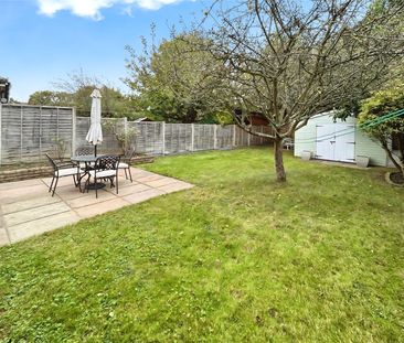 Spring Avenue, Egham, Surrey, TW20 9PJ - Photo 5