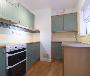 2 bedroom terraced house to rent - Photo 4