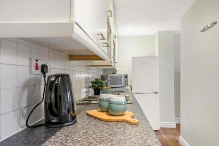 1 bedroom flat to rent - Photo 4