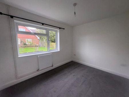 3 bedroom bungalow to rent - Photo 4