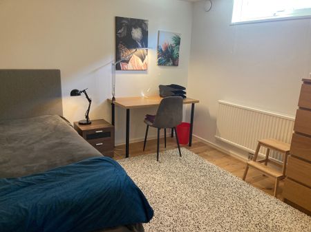 Aveskärsgatan, Västra Frölunda - Photo 4