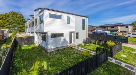 Brand New Beauty in Wattle downs, Manurewa – 40A Innismara Avenue - Photo 3