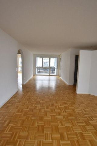 4.5-room apartment with private laundry room - Photo 3