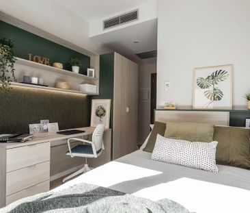 Calle Elche, Sevilla, Andalusia 41013 - Photo 1