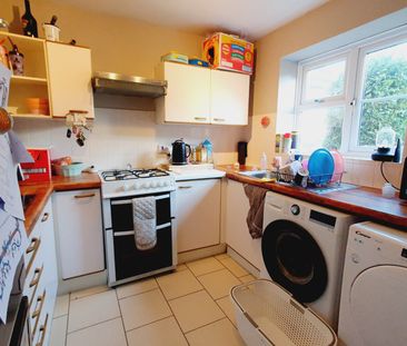 3 bedroom terraced house to rent - Photo 5