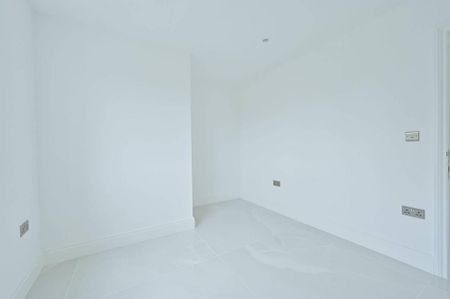 5 bedroom detached house to rent - Photo 4