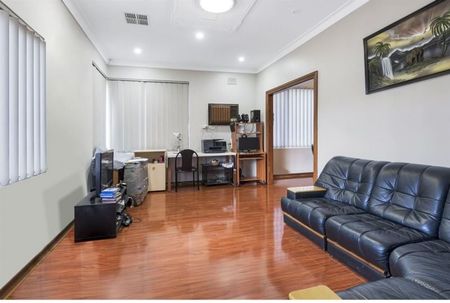 34 Fitzgerald Avenue, Enfield - Photo 3