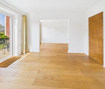 3 bedroom terraced house to rent - Photo 3