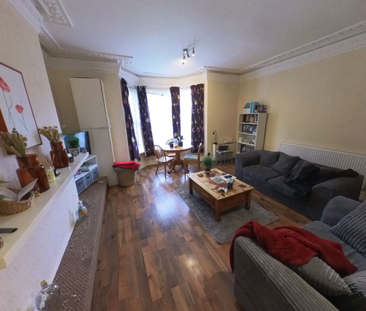 207 Flat 1 Belle Vue Road, Leeds, LS3 1HG - Photo 3 | Rentumo