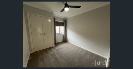 5 BEDROOM HOME IN HUNTLEE - Photo 4