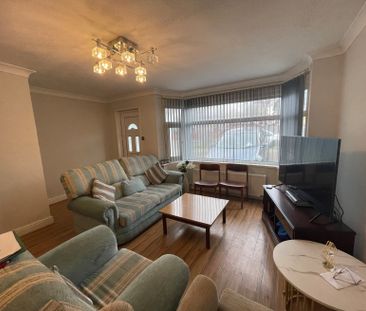 3 bedroom semi-detached house to rent - Photo 1