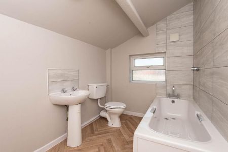 2 bedroom terraced house to rent - Photo 3