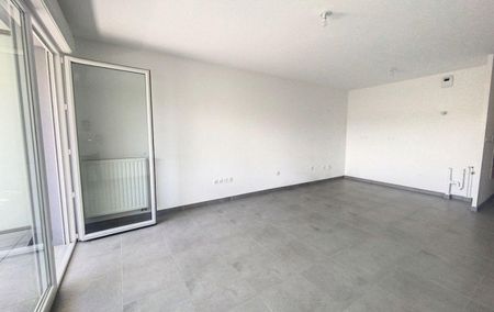Location Appartement P3 neuf Marseille 13ème - Photo 3
