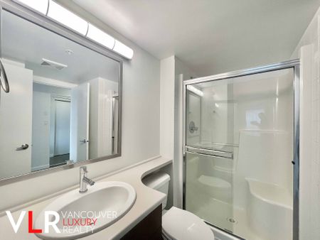 Condo in Burnaby, BC - Photo 2