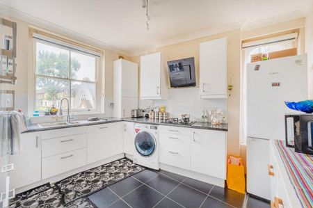 4 bedroom flat to rent - Photo 5