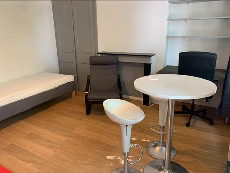 Location Appartement 1 pièce 20m² LILLE 59000 - Photo 5