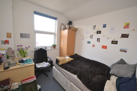 1 bed Mid Terraced House for Rent - Photo 4