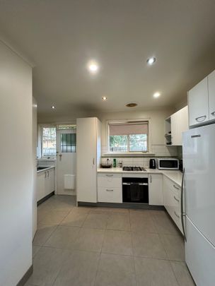 Bentleigh East - Photo 1
