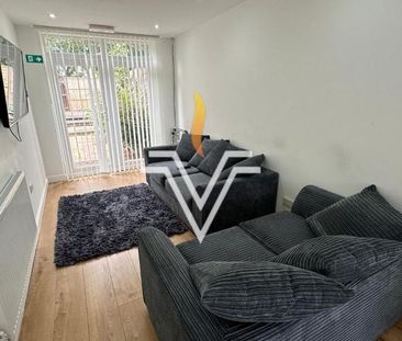 4 bedroom terraced house to rent - Photo 3