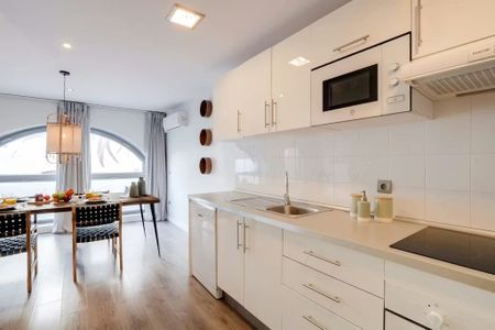 Carrer de Verdi, Barcelona, Catalonia 08012 - Photo 3