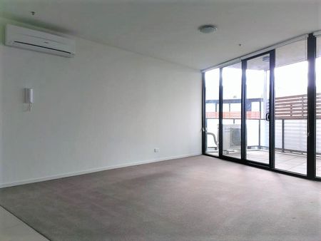 2 BEDROOM APARTMENT IN THE HEART OF BRUNSWICK - Photo 5