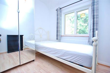 4 bedroom semi-detached house to rent - Photo 2