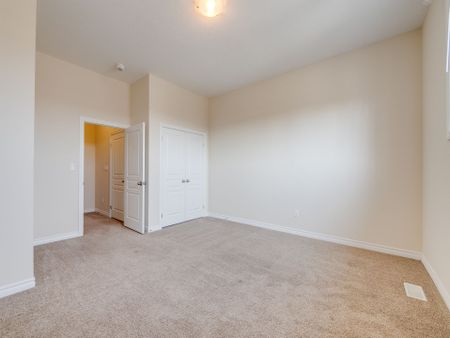 For Lease - 11 Burcombe Cross Unit# Upper Bdrm, Guelph, Ontario - Photo 4