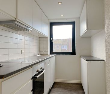 Udsigt over Limfjorden fra 4. sal – lys 2-værelses i Aalborg<br> - Foto 3