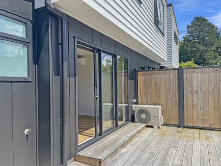 Townhouse Living - Photo 5