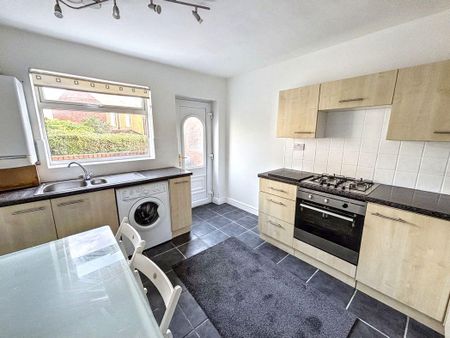 2 bed terraced house to rent in NE21 - Photo 3