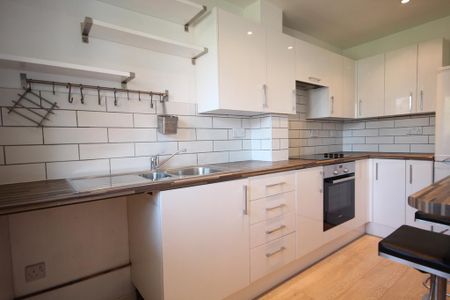 2 bedroom terraced house to rent - Photo 4