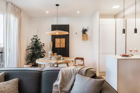 Carrer de Tamarit, Barcelona, Catalonia 08015 - Photo 3