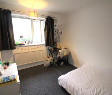 4 bedroom terraced house to rent - Photo 3