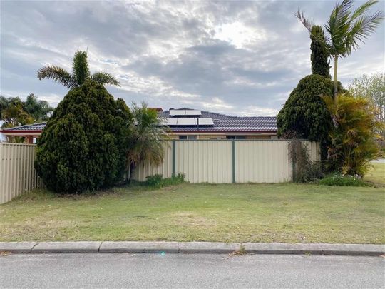 $780/w Spacious 4B Home in Willetton - Photo 1