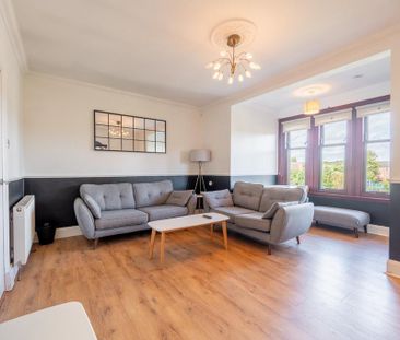 3 bedroom flat to rent - Photo 2