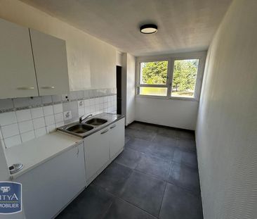 Location Appartement 4 pièces 69m² CHOLET 49300 - Photo 5