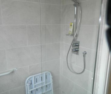 3 bedroom semi-detached house to rent - Photo 6