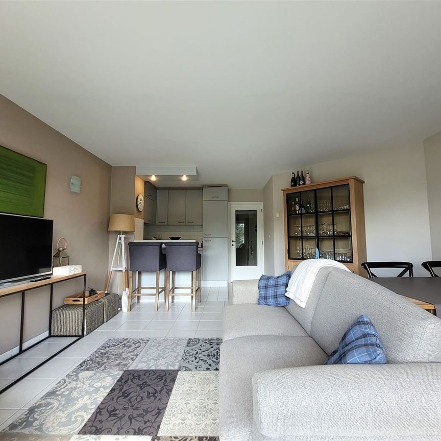 Lichtrijk appartement met garage box - Photo 1