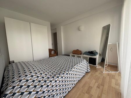 Location Appartement 4 pièces Meublé 85m² CAEN 14000 - Photo 4