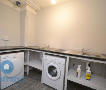 1 bed Shared House for Rent - Photo 2