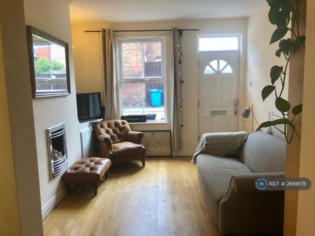 2 bedroom terraced house to rent - Photo 2