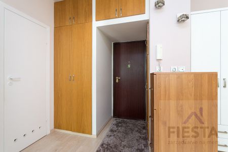 Warszawa, Śródmieście, Hoża - Zdjęcie 3