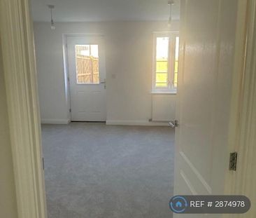 2 bedroom semi-detached house to rent - Photo 3