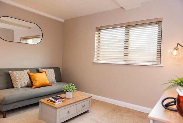 Apt 4, 225a Albertbridge Road, Belfast, BT5 4PX - Photo 1