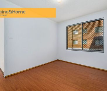 Large Three Bedroom Unit!! - Photo 6